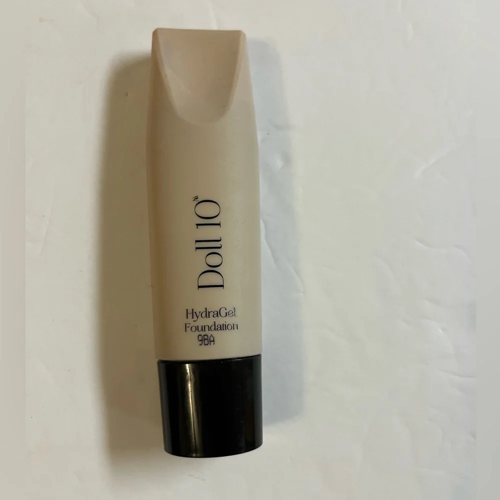 Doll 10 Hydra gel foundation 9 BA Deep